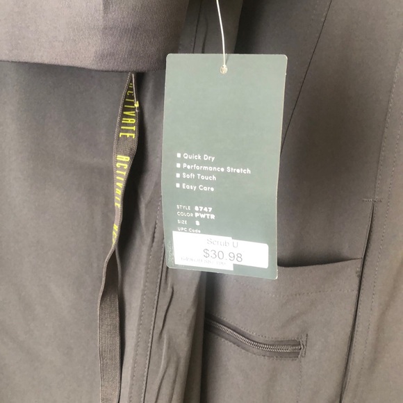 Medcouture Scrub Set. Activate Performance Set - Picture 5 of 6